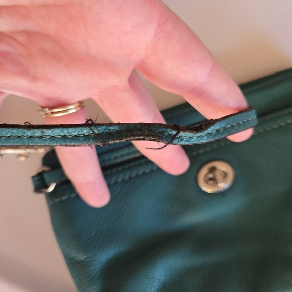 Vintage Coach Teal Leather Turnlock Wristlet - Picture 6 of 11